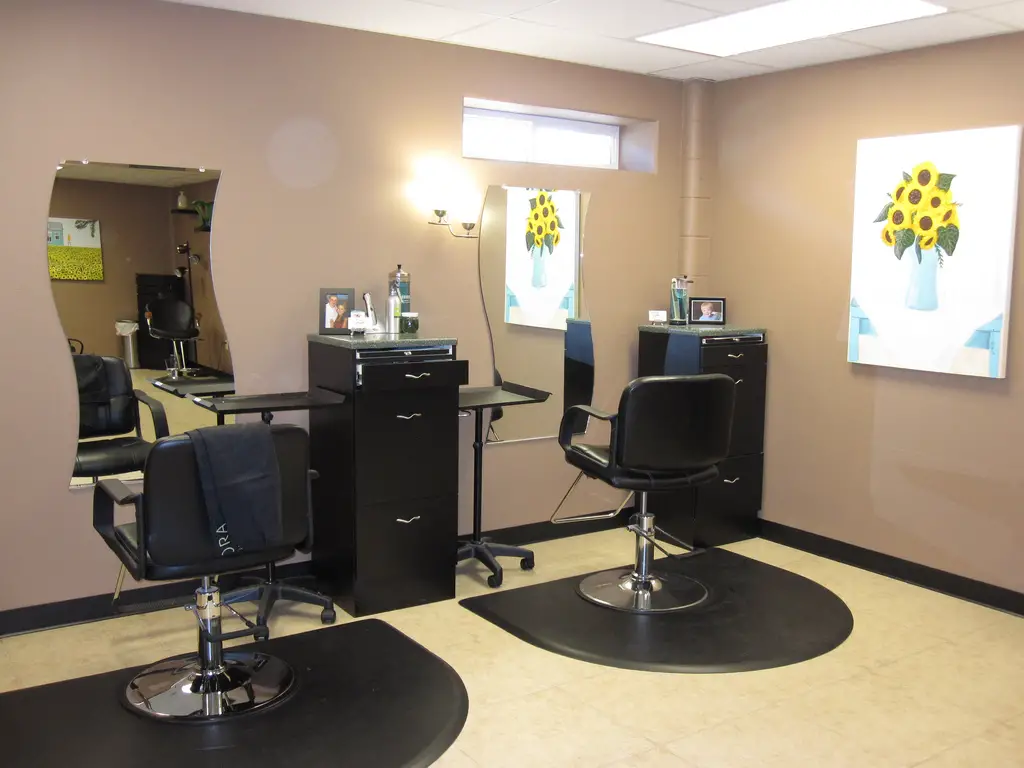 salon equipment showroom
